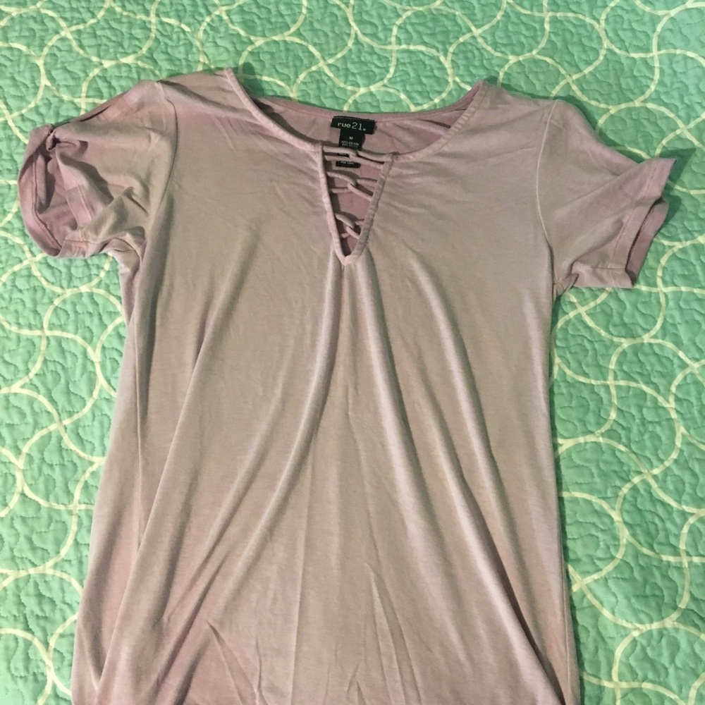⭐️Soft light purple top⭐️